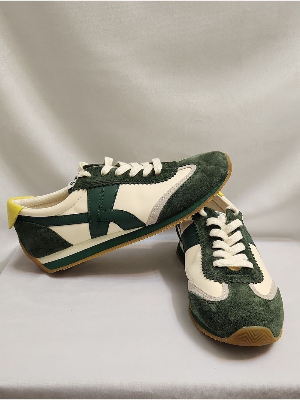 Tory Burch Hank Field Leather Green Cream Lace-up Trainers Sneakers (W Size 9)